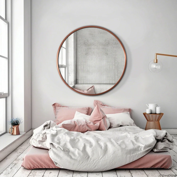 Scandi Miedziane - okrągłe lustro w cienkiej ramie koloru miedzianego, aranżacja sypialni w skandynawskim stylu, GieraDesign