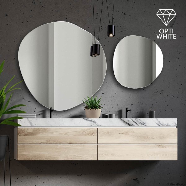 Lapis - lustro o nieregularnych kształtach, wykonane z super przejrzystej tafli Opti White  - GieraDesign