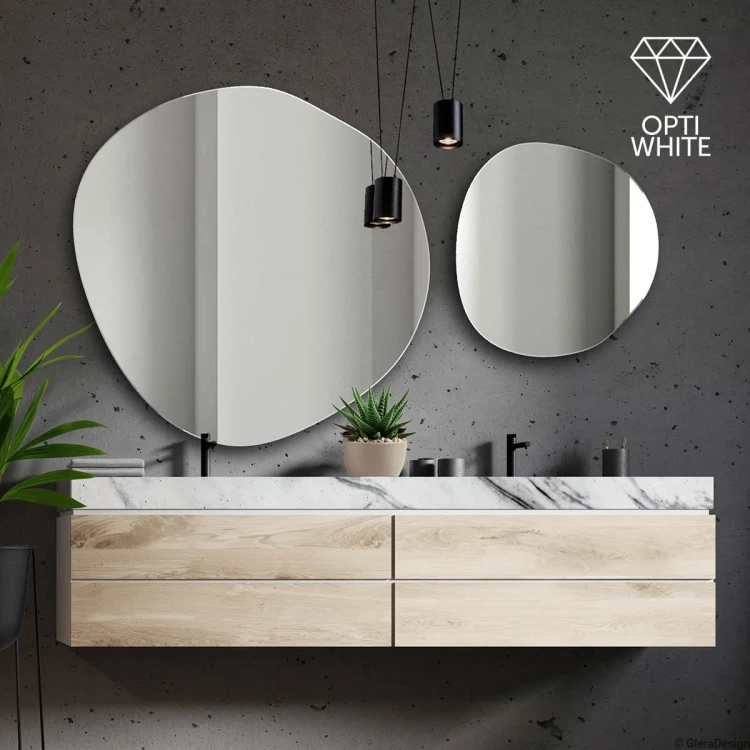 Lapis - lustro o nieregularnych kształtach, wykonane z super przejrzystej tafli Opti White  - GieraDesign