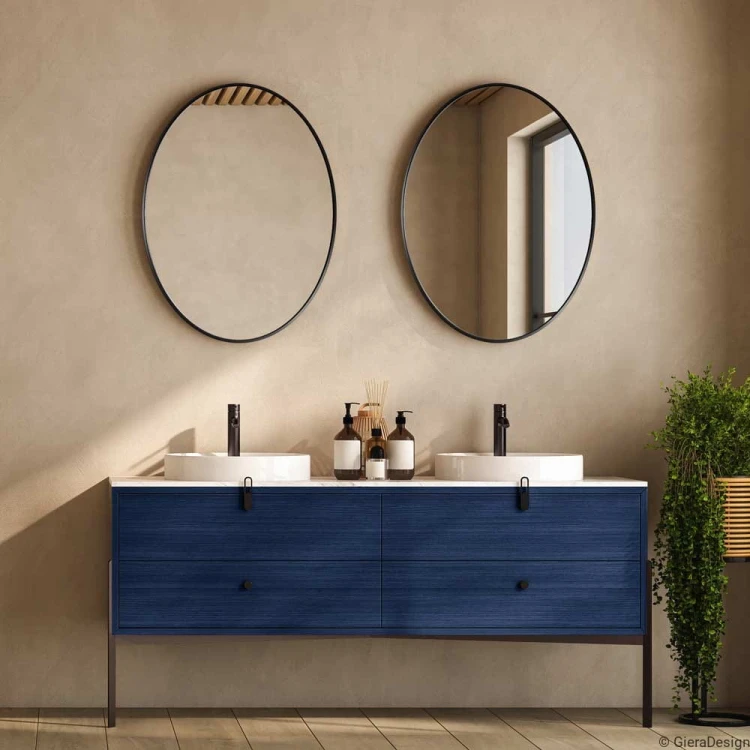Lustro Scandi Slim owalne czarne dwa zawieszone obok siebie w łazience  GieraDesign