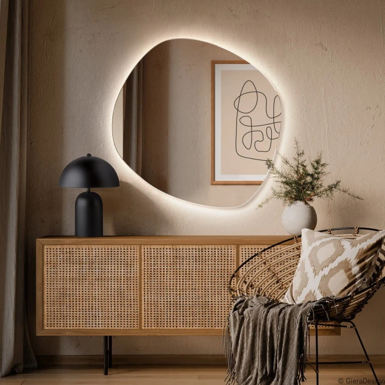 Lustro obłe o nieregularnym kształcie Roco Wide z podświetleniem LED. GieraDesign