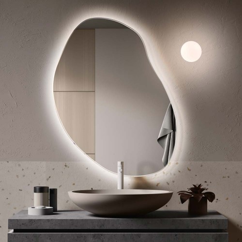 Lustro Plama no.3 – asymetryczne LED do łazienki. GieraDesign
