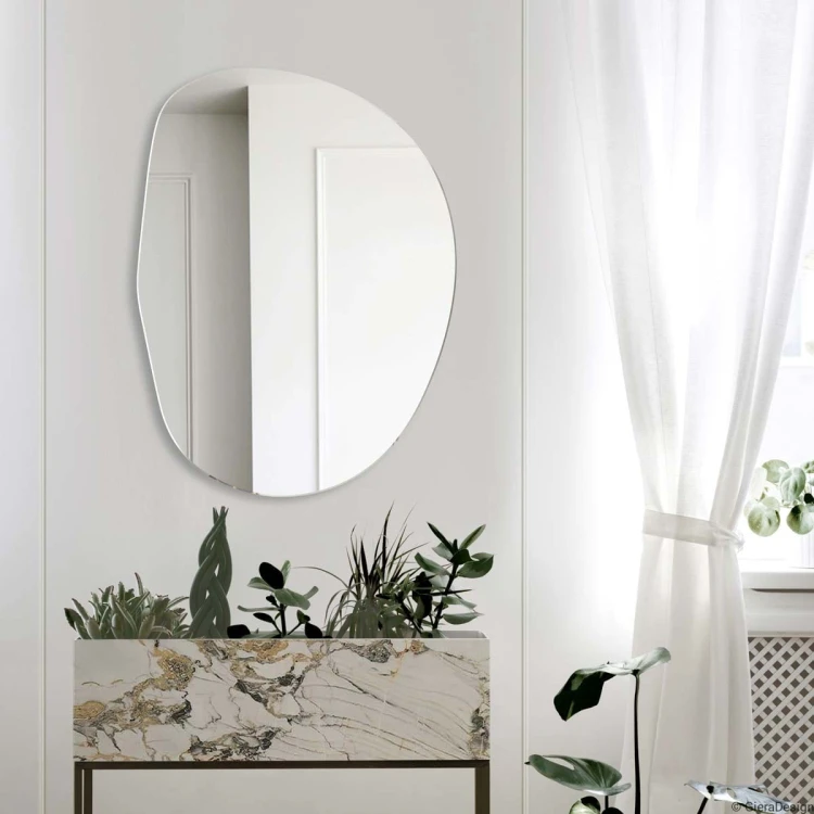 Lustro na ścianę nieregularne Plama no.2 w nowoczesnym wnętrzu. GieraDesign
