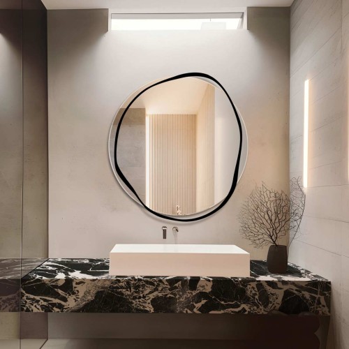 Lustro Banda w czarnej ramie to niebanalna dekoracja nowoczesnej łazienki. GieraDesign