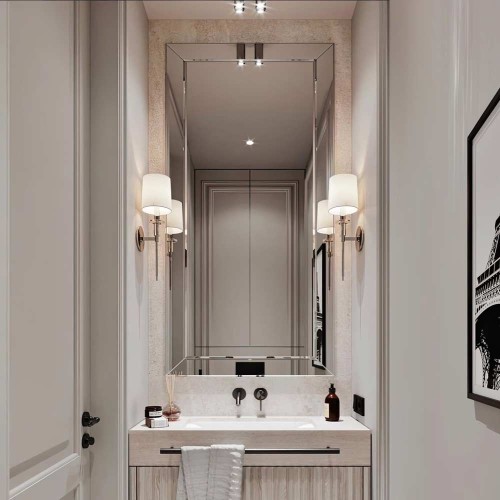 Lustro Cristal w lustrzanej ramie z fazą w łazience. GieraDesign