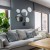 Zestaw luster Trio / 3 kolory na szarej ścianie w salonie, GieraDesign