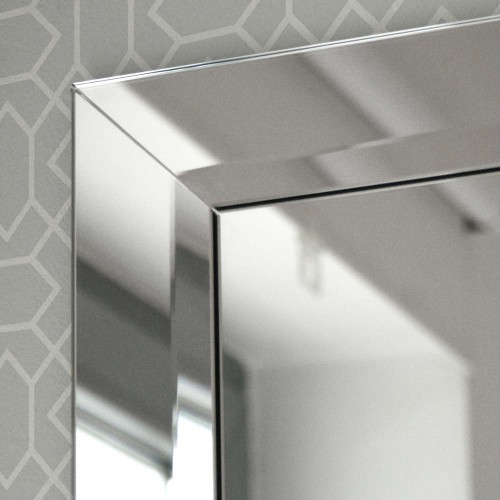 Lustro Satis z ramą lustrzaną - zbliżenie na fazowaną ramę GieraDesign