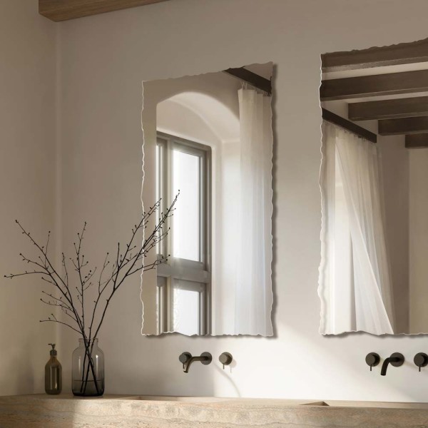 Lustro Era prostokątne o nierównych krawędziach, w łazience nad umywalką. GieraDesign