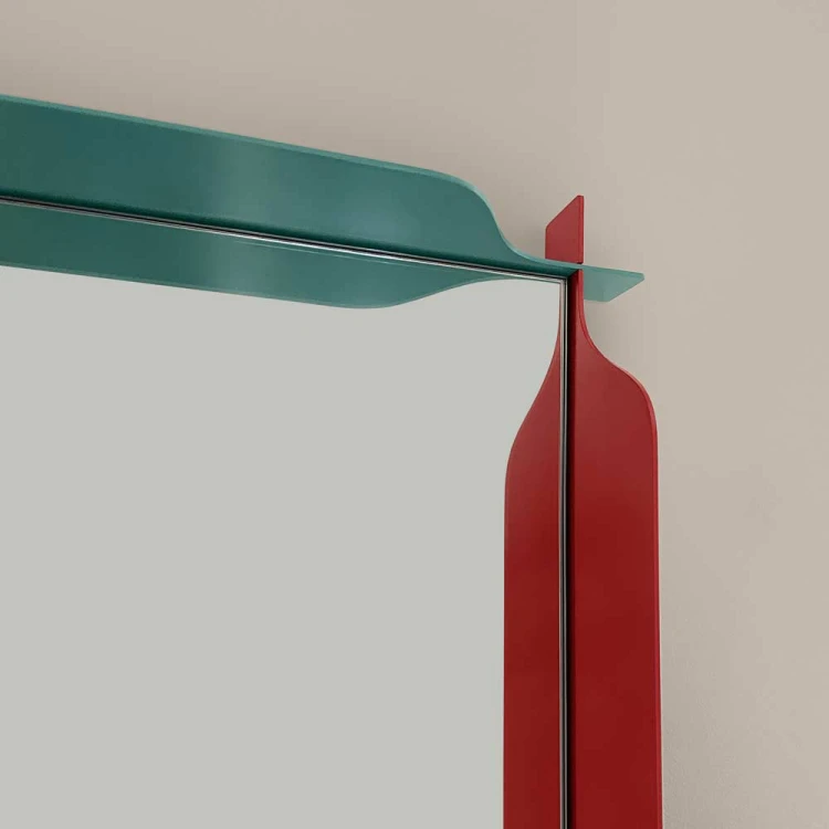 Zbliżenie na lustro prostokątne w kolorowej ramie Monda Flo od GieraDesign.