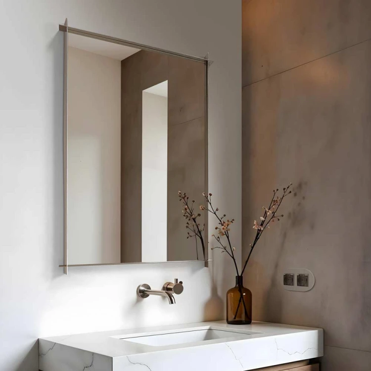 Lustro Monda Slim w stalowej szczotkowanej ramie idealne do Minimalistycznej łazienki. GieraDesign