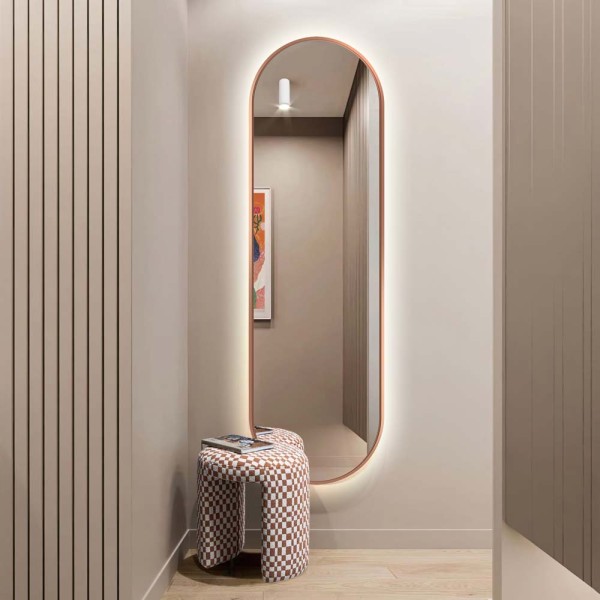 Lustro Ambient Slim w cienkiej ramce, podświetlane zawieszone w przedpokoju. GieraDesign