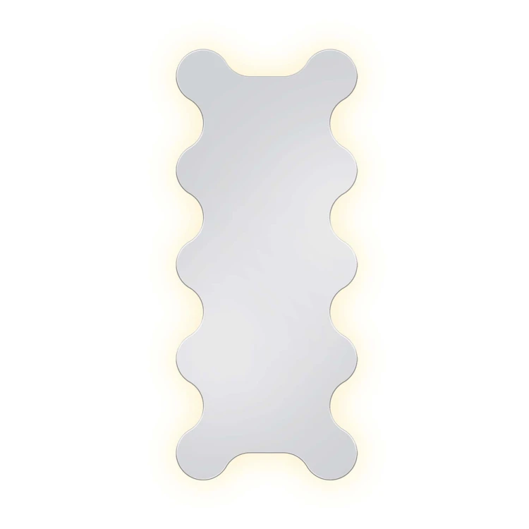 Falowane lustro Zola LED wydłużone do przedpokoju, na białym tle. GieraDesign