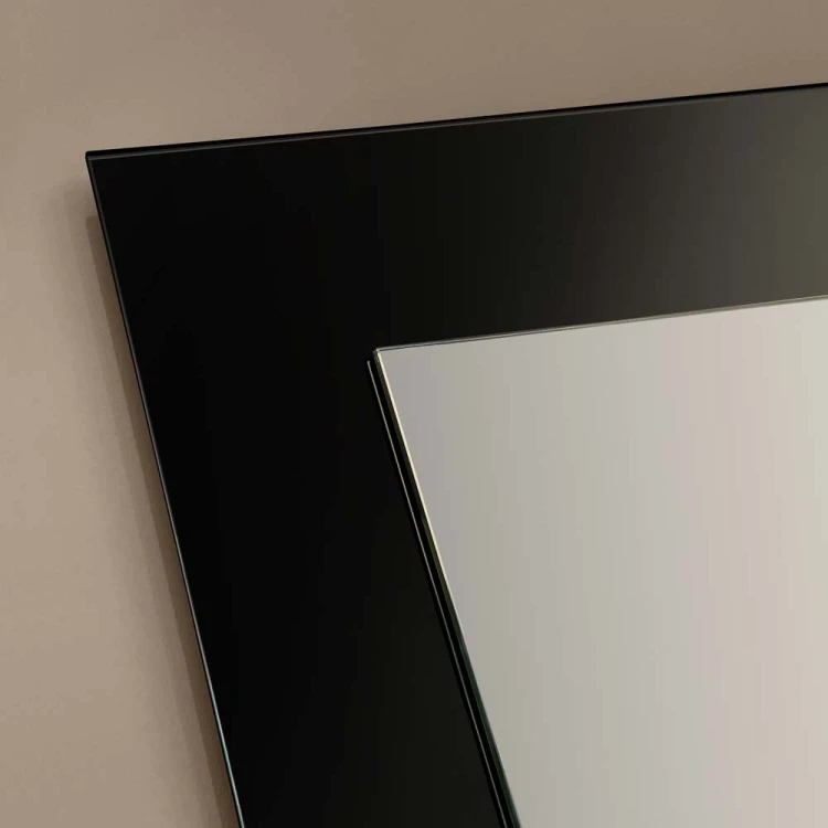Lustro Modern SQ Black - prostokątne w ramie z czarnego szkła lacobel - zbliżenie na ramę GieraDesign