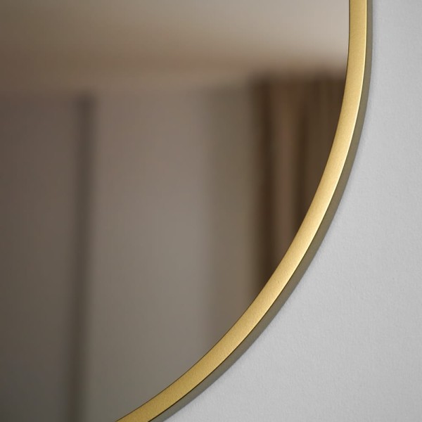 Lustro Ambient Slim - złote podświetlane zbliżenie na ramę. GieraDesign