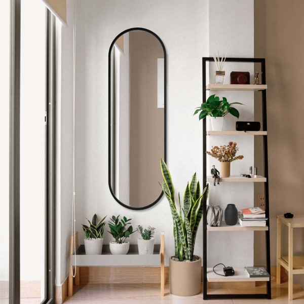 Lustro Ambient czarne nowoczesne do przedpokoju w aranżacji ze stojącym regałem  GieraDesign