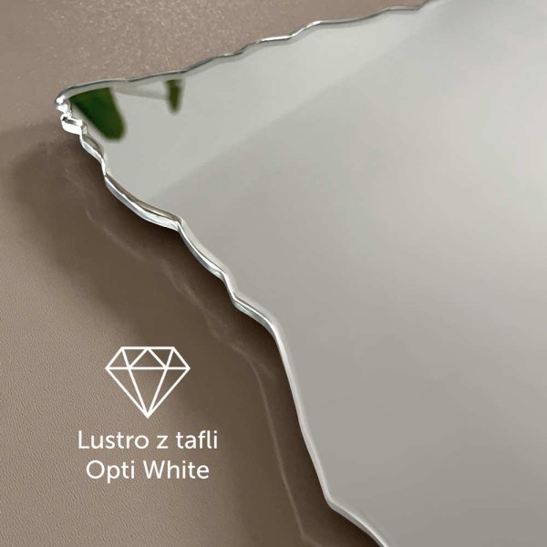Zbliżenie na krawędzie lustra Era prostokątne podświetlane. Lustro wykonane z tafli opti white. GieraDesign