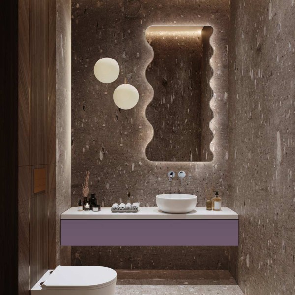 Nowoczesna łazienka z lustrem falowanym podświetlanym Rumba od GieraDesign