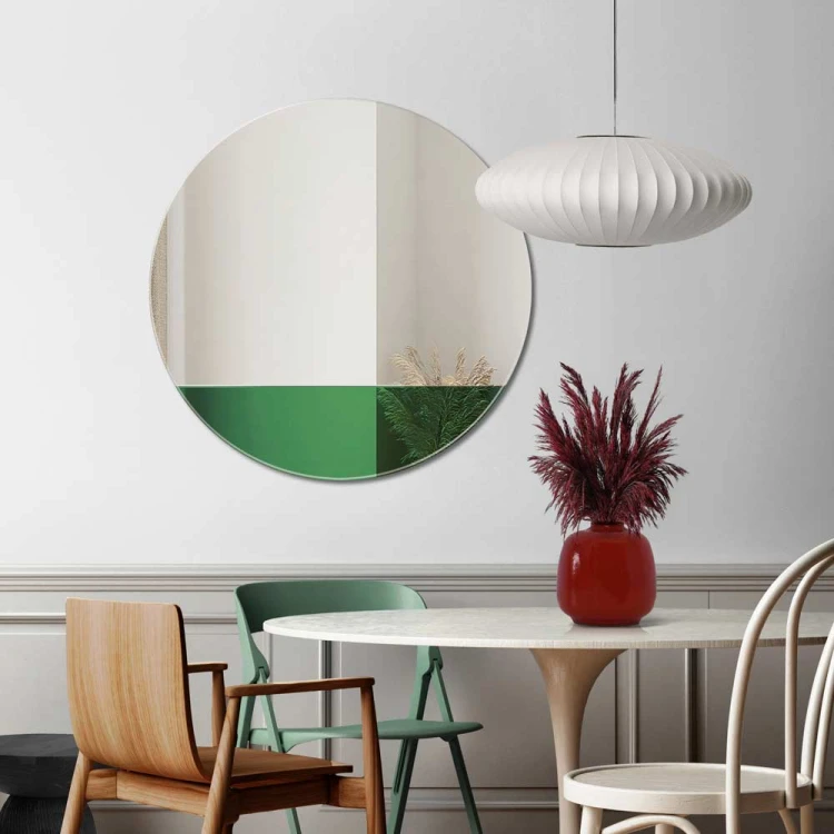 Lustro dekoracyjne Sunset z zieloną wstawką w jadalni mid-century modern.