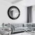 Lustro okrągłe w stylu glamour czarne w stylowym salonie. GieraDesign