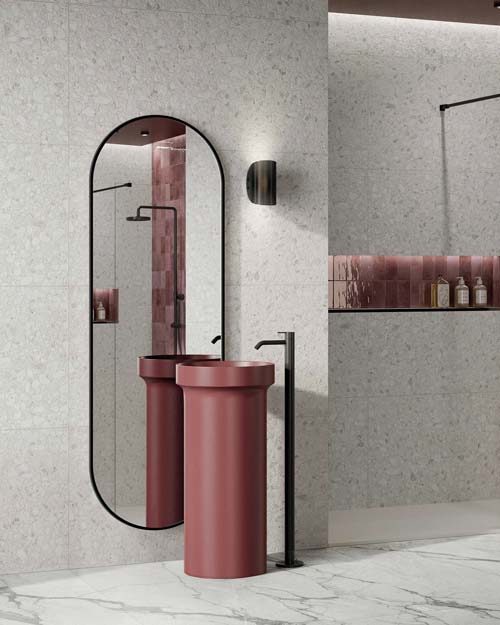 Lustro owalne podświetlane Ambient Slim w czarnej ramie w nowoczesnej łazience